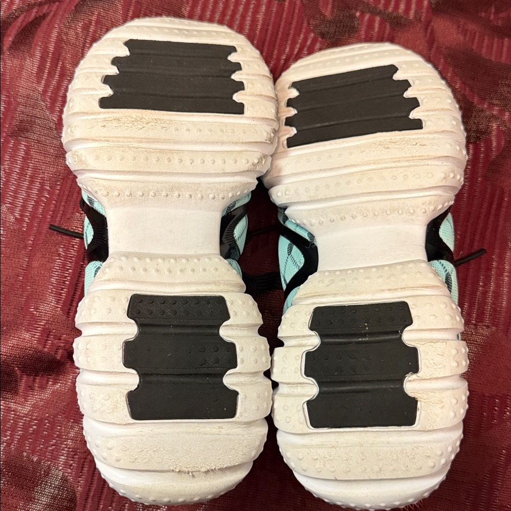 Stylish mujer Blue and Black Sneakers - Picture 3 of 3